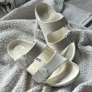 Birkenstock Arizona Essentials WHITE Size 37